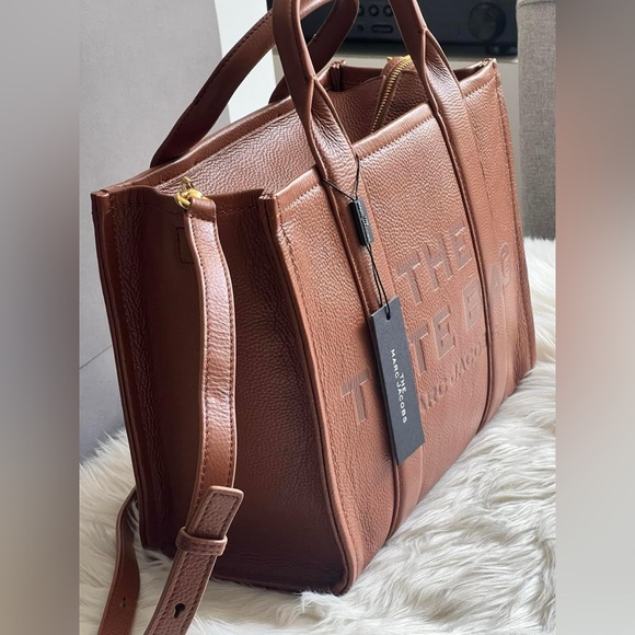 💰SOLD - H004L01PF21 - Marc Jacobs The Leather Medium Tote Bag - Picture 2 of 16